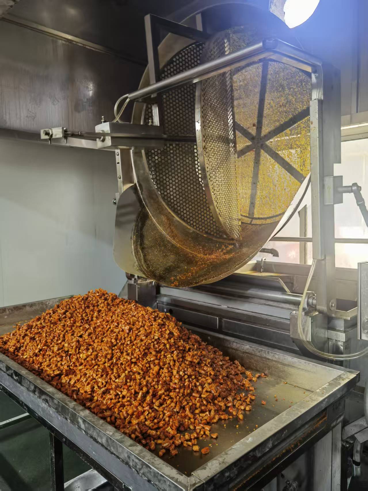REFAMACHINERY Unveils New Semi-Automatic Basket Fryer for SME Food Production